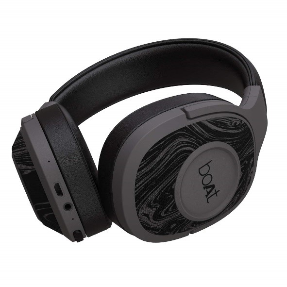 headphones and speakers 