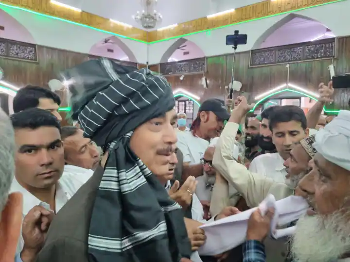 After the arrest of Farooq Abdullah and Ghulam Nabi, the Waqf Board imposed a ban, this is the reason