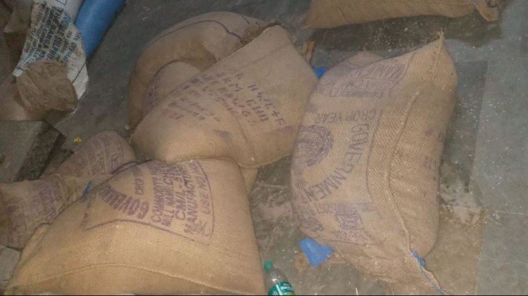 Agra: 80 thousand kg government rice found in grain trader's warehouse, used to do black marketing in Haryana