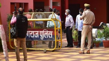 Baghambari Math: Cash from Mahant Narendra Giri's room, two gold, 17 silver bricks found along with jewelery