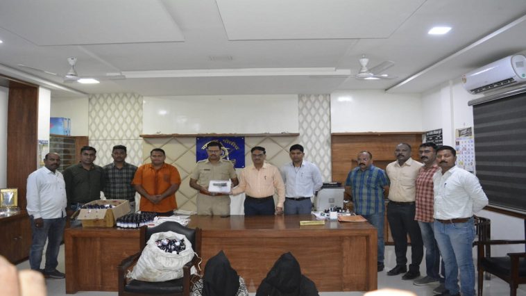 Crime News |  In the action of LCB, three arrested including drug, desi katta  Navabharat