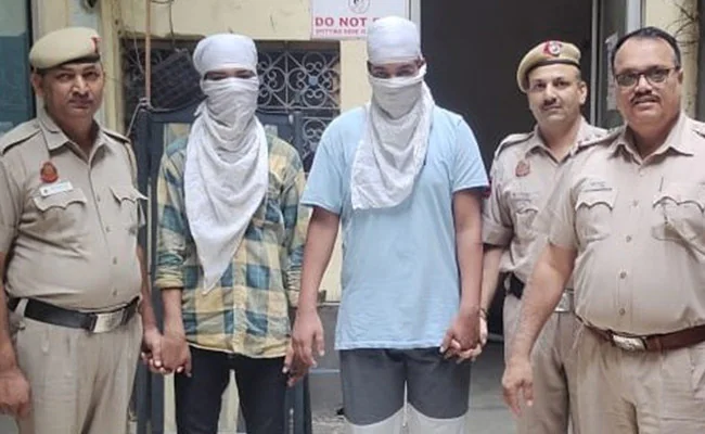 दिल्ली : दोस्त के साथ मिलकर पत्नी का गला रेतकर की हत्या,दोनों आरोपी गिरफ्तार