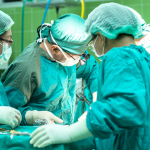 Doctor's god!  16 Varsanchya Mulichya Hridayat three holes, does not do the operation Milam gives life