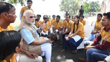 If someone comes with my name, don't let him also enter ', PM Modi told cheetah friends