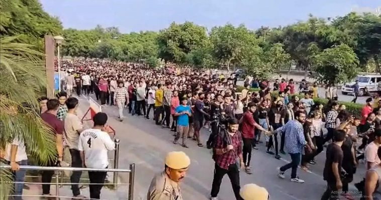 Mohali MMS Episode: Hoy, Tine Video Banawale;  Accused Tarunichya Vakilacha Motha Revealed