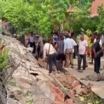 Noida Wall Collapsed: Major accident in Noida, 4 people died due to wall collapse in Sector-21