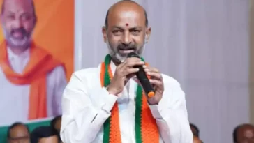 TRS government on ventilator, will fall soon... State BJP president captive Sanjay Kumar's attack on KCR
