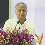 ‘मुफ्त सौगात’ का मामला कोर्ट पहुंचने के बावजूद कल्याणकारी योजनाएं रहेंगी जारी : CM गहलोत