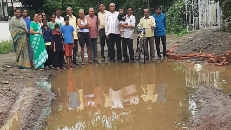 Yevala News |  The national anthem was sung in a unique way in Yevala, know what was the matter.  Navabharat
